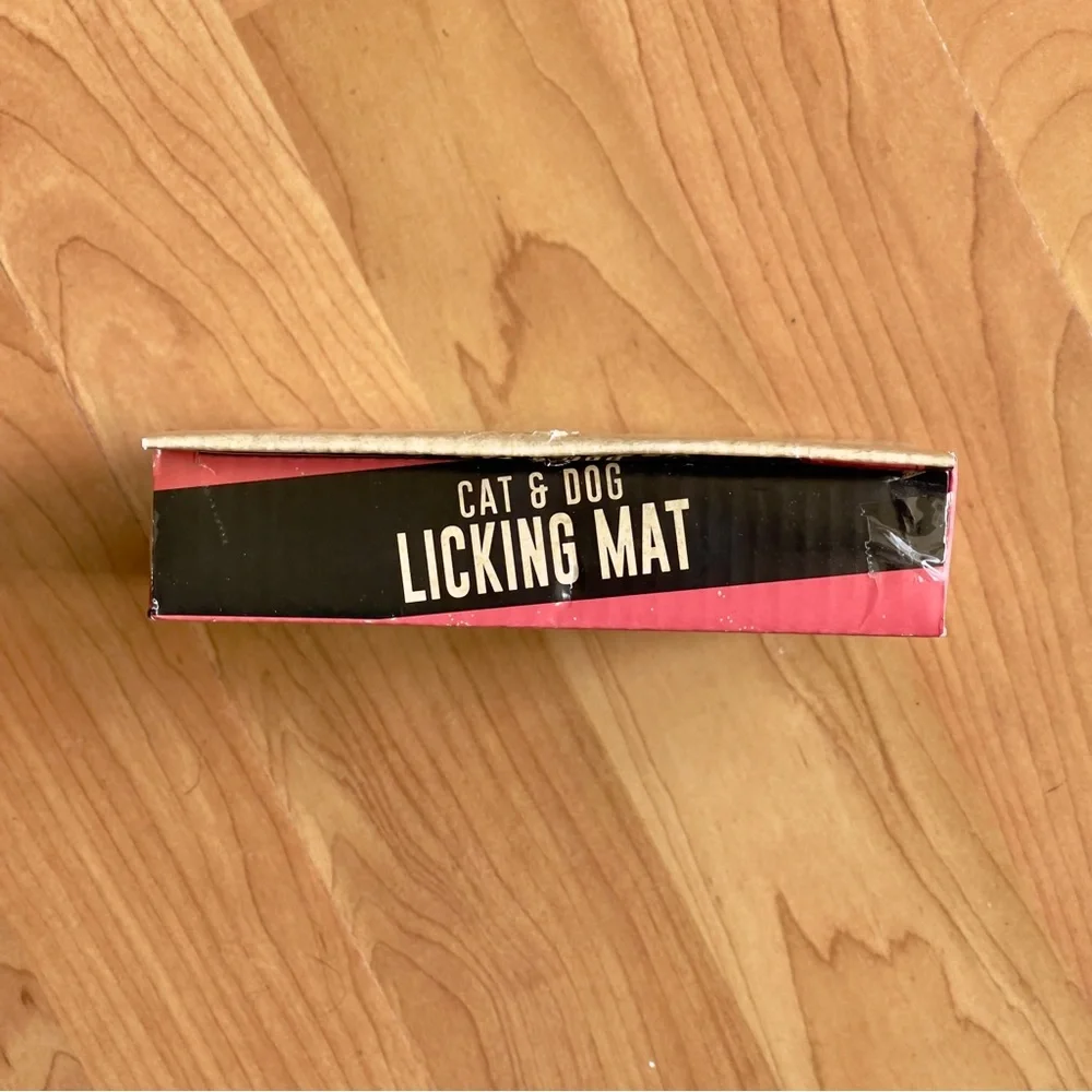 ‼️CLEARANCE SALE‼️ 🆕Cat or Dog Licking Mat New in Sealed Box
